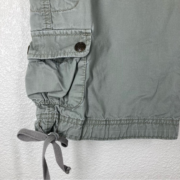 Ann Taylor Loft Cargo Shorts Size 4 Olive Green Cotton Baggy High Rise - Picture 9 of 13